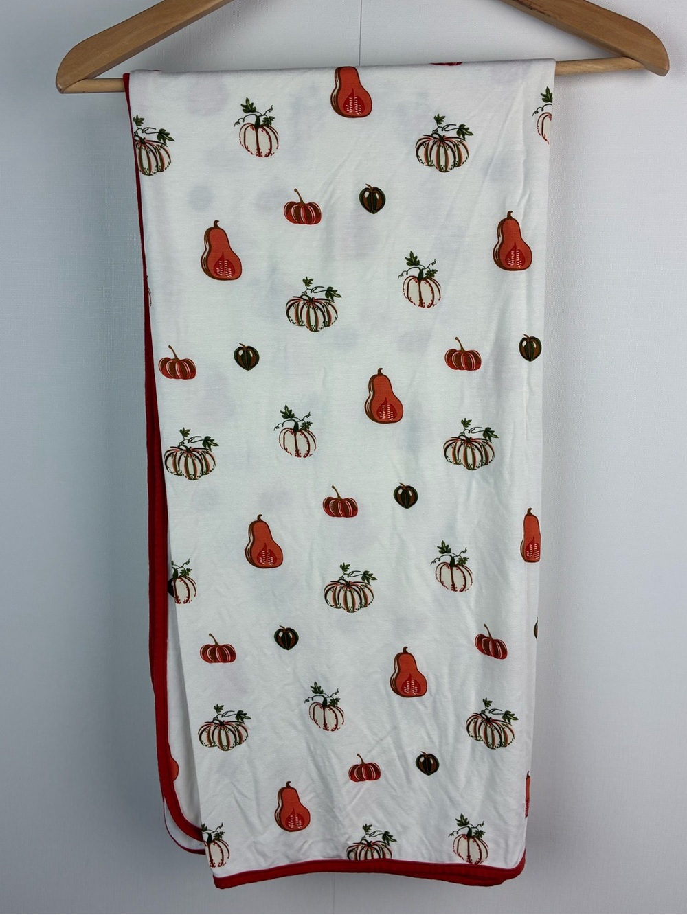 Kyte Baby bamboo harvest fall pumpkin print baby blanket size 48x44